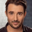 Spencer Jarman als Jonathan Davenport