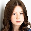 Katelyn Rose Downey als Violet