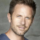 Aaron Benward als Barry