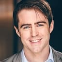 Eric Pierce als TV Show Scientist