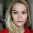 Adèle Bernier als 'Mamour'