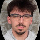 Oliver Ciolfi als Ezra