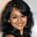 Poornitha als Ramanaa's adopted daughter