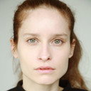 Lea Draeger als Evi