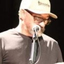 Tad Damron als Self, backup vocalist, guitarist, keyboardist