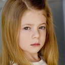 Charlotte Ann Tucker als Lily Loud