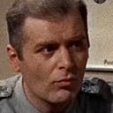 George Karas als Officer Ritchie