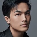 囧森瑟夫 als Master Yang / Melon Farmer / Head of Wudang (voice)