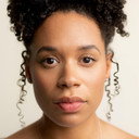 Ellouise Shakespeare-Hart als Ruth