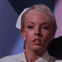 Lyzanne La Due als White-Haired Girl