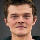 Robert Aramayo als Steve 'Turk' Adams