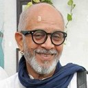 Deepak Qazir als Khanna