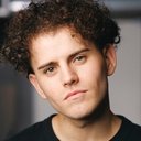 Leandro Salazar als Self