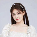 陆婷玉 als Yang Jing 'Jenny'