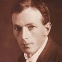 Arthur White als The Fireman (uncredited)