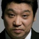 Yoo Byeong-hun als Director Go