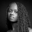 Ayana Cymone als Sue Anderson