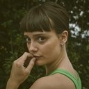 Lidia Veiga als Asistenta tenda teléfono