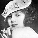 Helen Shipman als Marietta Franini (uncredited)