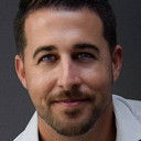 Michael E. Brown als Guy 1