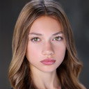 Maya Le Clark als Chloe Thunderman