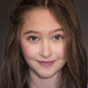 Ava Marchfelder als Zuzu