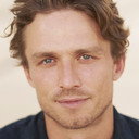 Jordan Renzo als Charles Brandon