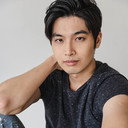 Alec Wang als Evan