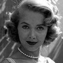 Sara Shane als Valerie Daniels