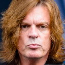 John Levén als Self - Bass