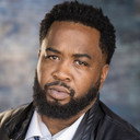 Paul L. Davis als Security Guard