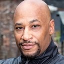 Terence Maynard als Stokes