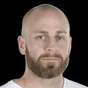 Daniel Sjölund als Self