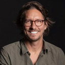 André Eikmeier als Rick Carlyle