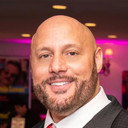 Peter Anthony als Kenneth Slatag