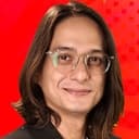 Ryan Agoncillo als Flight Attendant