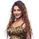 Sara Khan als Naila