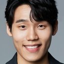 Jo Han-joon als Min-joon