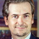 Olivier Savelli als Conference secretary