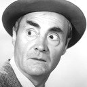 John 'Skins' Miller als Hog-Eye Electrician (uncredited)