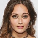 Ella Purnell als Helen Garrett