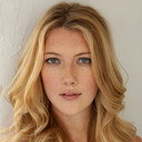Britt Faulkner als Student in Classroom