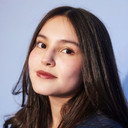 Isabel DeRoy-Olson als Roki