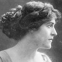 Katharine Kaelred als Mrs. Stevens