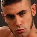 Ivan Rueda als Toilet Trade