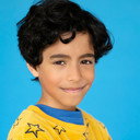 Desmond Sivan als Carlos