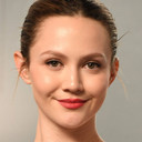 Iris Apatow als Charlotte