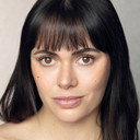 Gemma Acosta als Waitress