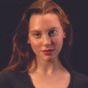 Hana Kolodny als Alice