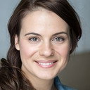 Nicole Maroon als Luba